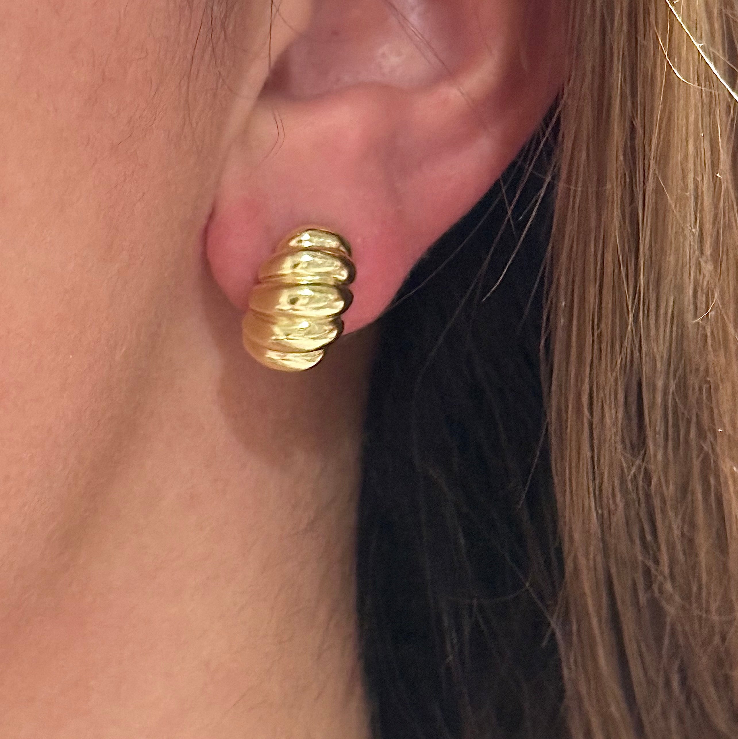 Scalloped Post Earring