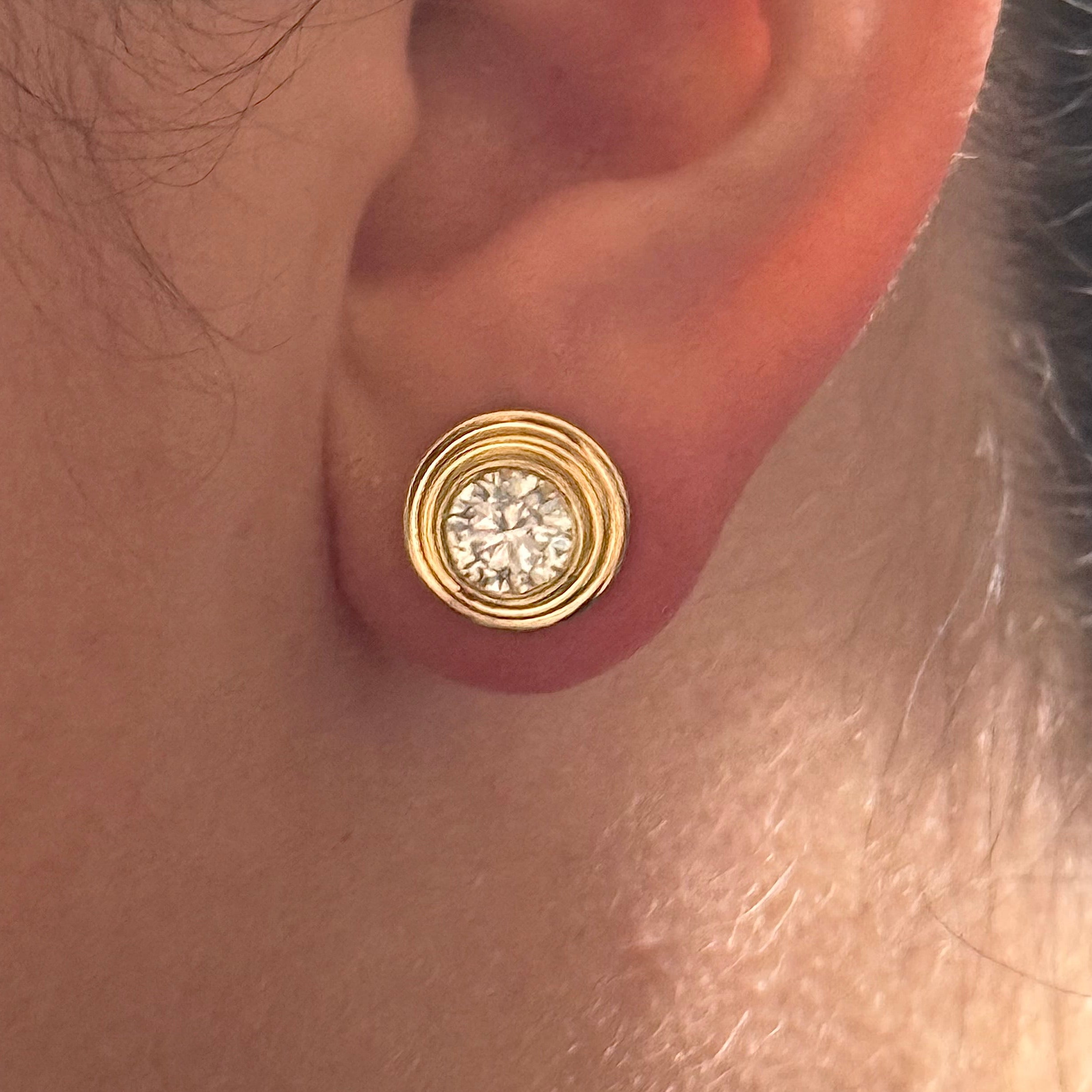 Round Bezel Earring